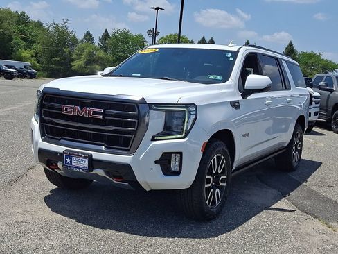 Used 2024 GMC Yukon XL AT4 AWD/4WD image 5