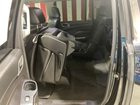 Used 2017 GMC Yukon XL Denali w/ Open Road Package AWD/4WD image 19