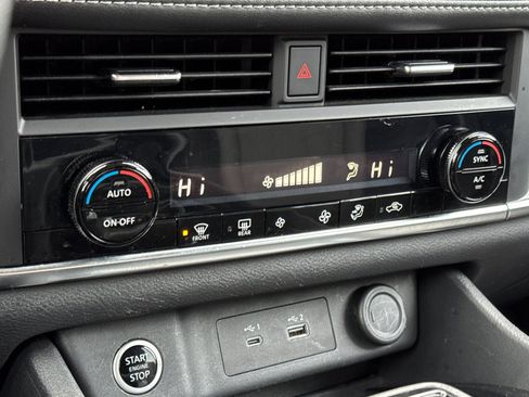 Certified 2023 Nissan Rogue SV image 23