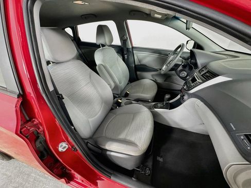 Used 2015 Hyundai Accent GS FWD image 28