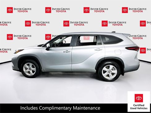 Certified 2024 Toyota Highlander LE AWD/4WD image 8