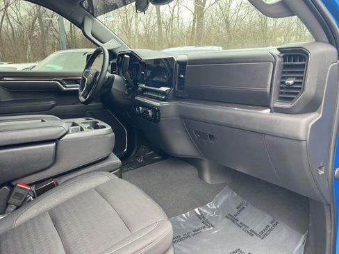 Used 2023 Chevrolet Silverado 1500 LT image 24
