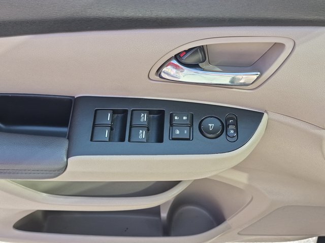 Used 2017 Honda Odyssey EX image 18
