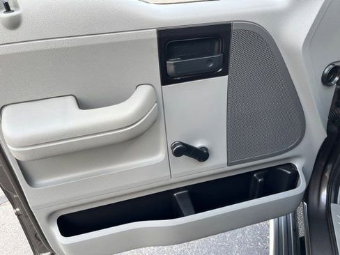 Used 2005 Ford F150 STX image 16