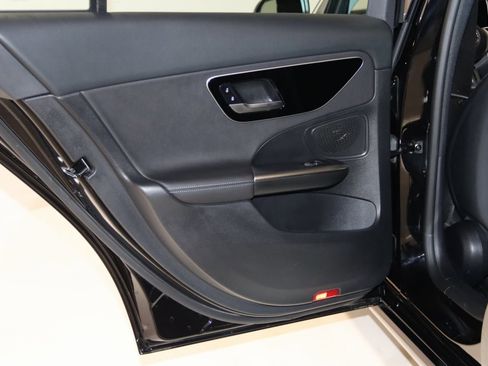 Used 2023 Mercedes-Benz C 300 4MATIC Sedan image 54