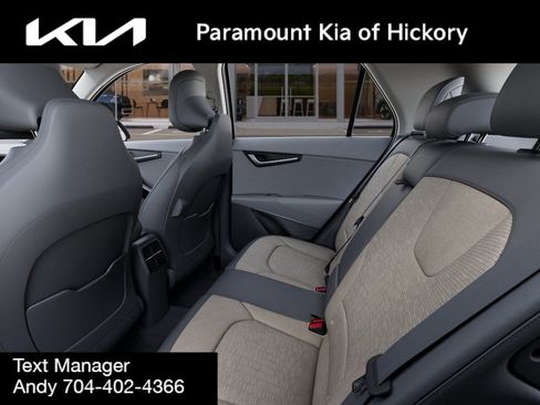New 2025 Kia Niro SX image 18