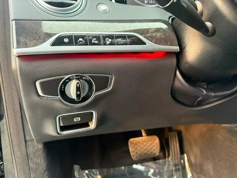 Used 2017 Mercedes-Benz S 550 4MATIC Sedan w/ Premium Package image 29