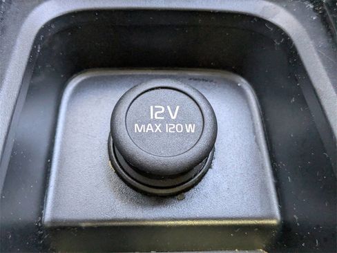 Certified 2023 Volvo XC60 B5 Plus w/ Protection Package Premier image 28