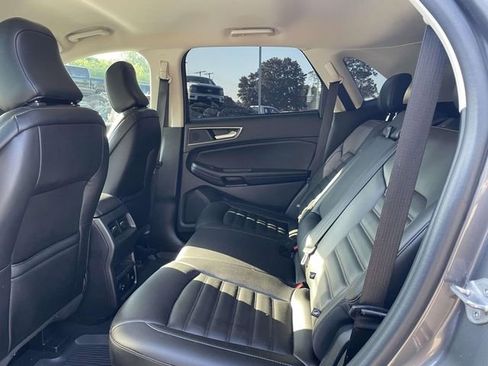 Certified 2021 Ford Edge SEL w/ Convenience Package AWD/4WD image 11