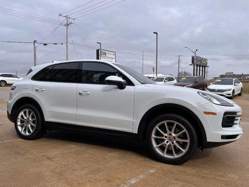 Used 2020 Porsche Cayenne image 6