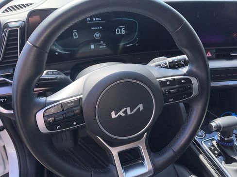 Used 2024 Kia Sportage EX image 7