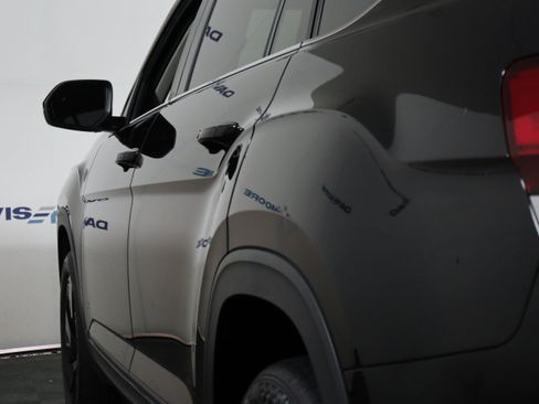Used 2024 Volkswagen Atlas SE FWD image 9
