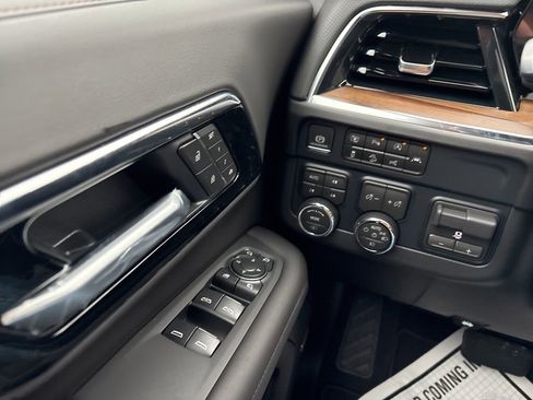 New 2026 Chevrolet Suburban High Country AWD/4WD image 33