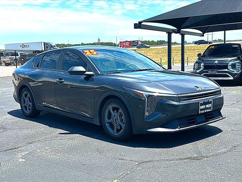 Used 2025 Kia K4 FWD image 10