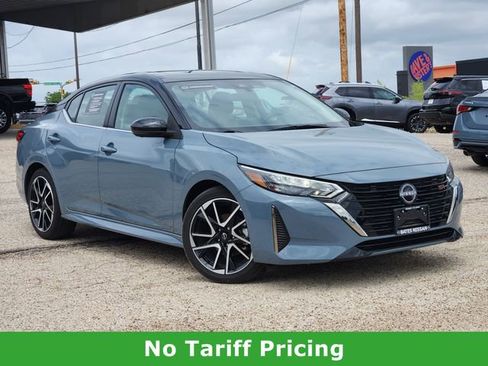 Used 2025 Nissan Sentra SR w/ SR Premium Package image 1