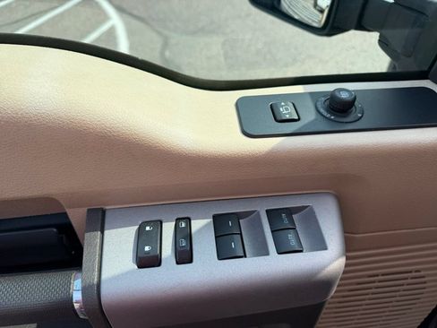 Used 2015 Ford F250 Lariat AWD/4WD image 28