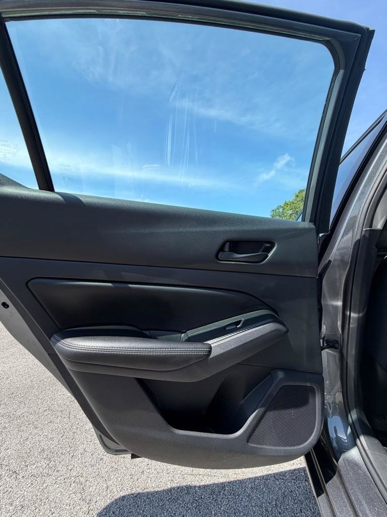 Used 2025 Nissan Altima 2.5 SV FWD image 11
