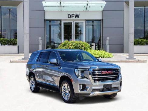 Used 2023 GMC Yukon SLT image 2