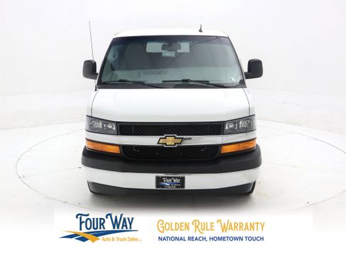 Used 2014 Chevrolet Express 3500 LT w/ LT Preferred Equipment Group image 9