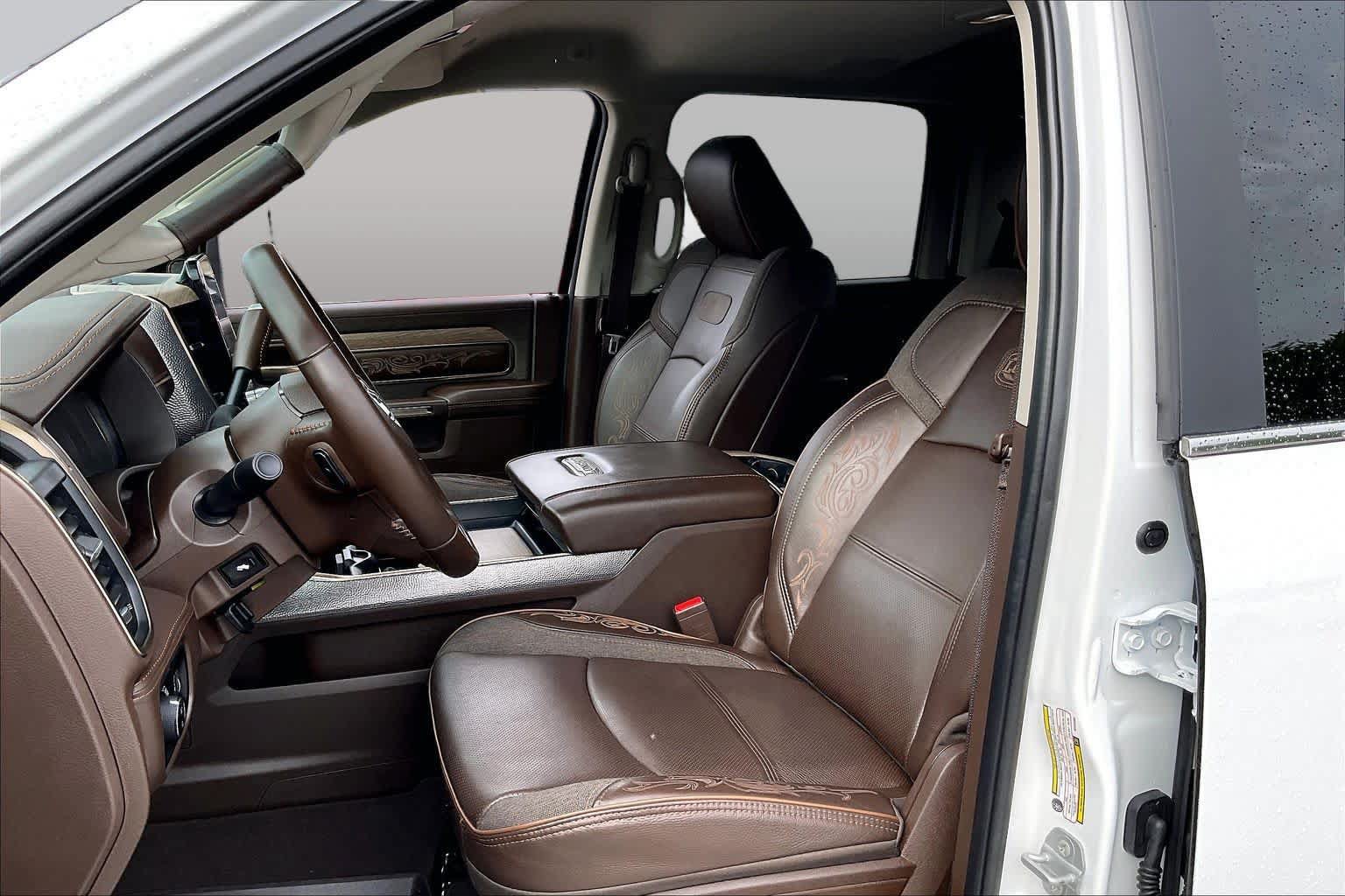 Used 2025 RAM 2500 Limited AWD/4WD image 8