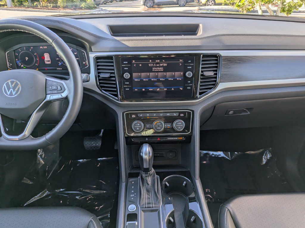 Certified 2023 Volkswagen Atlas SE w/ Panoramic Sunroof Package FWD image 13