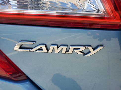 Used 2013 Toyota Camry LE FWD image 10