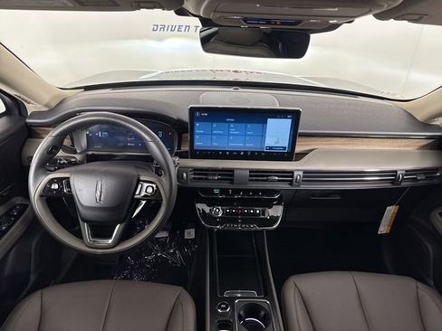 New 2026 Lincoln Corsair Reserve image 9