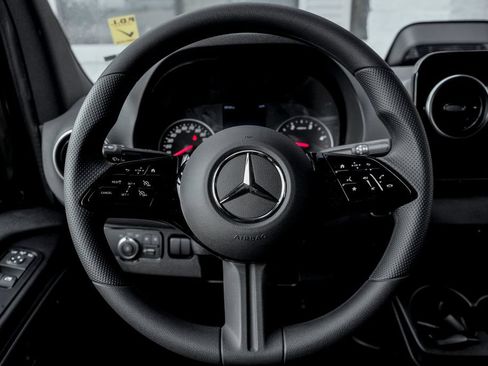 Used 2026 Mercedes-Benz Sprinter 2500 image 15