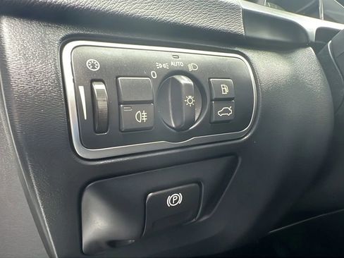 Used 2016 Volvo V60 T5 Premier image 19