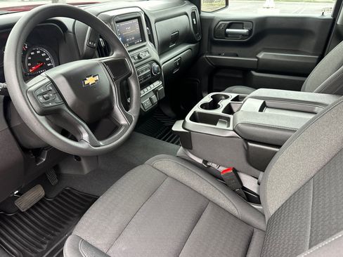 Used 2025 Chevrolet Silverado 1500 Custom image 10
