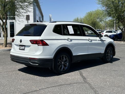 Used 2023 Volkswagen Tiguan SE FWD image 4