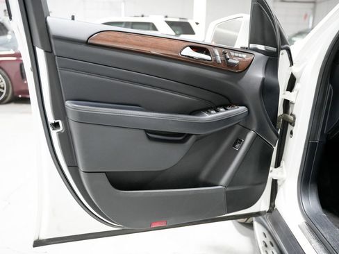 Used 2015 Mercedes-Benz ML 350 4MATIC image 34