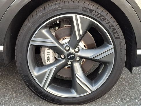 Certified 2025 Genesis GV80 3.5T Prestige AWD/4WD image 8