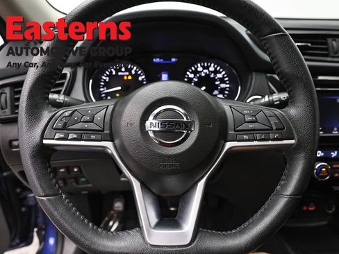Used 2020 Nissan Rogue SV AWD/4WD image 10