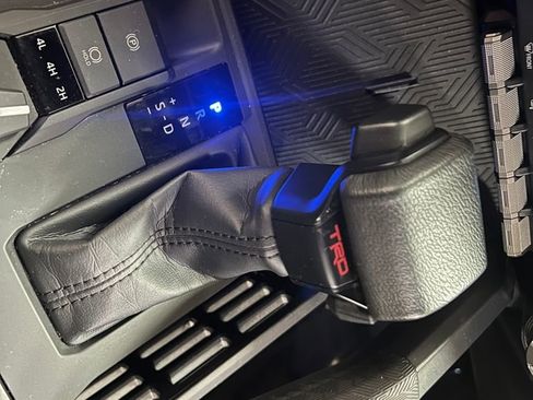 Used 2024 Toyota Tacoma TRD Off-Road image 23