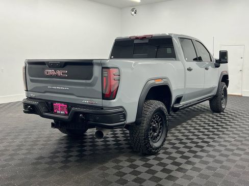 Used 2025 GMC Sierra 2500 AT4X w/ AT4X AEV Edition AWD/4WD image 8