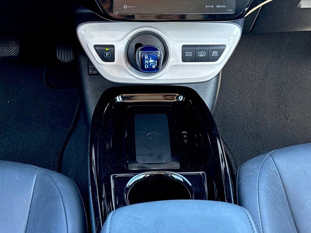 Used 2018 Toyota Prius Prime Premium w/ Preferred Accessory Package FWD image 22