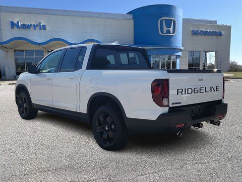 New 2025 Honda Ridgeline Black Edition image 3