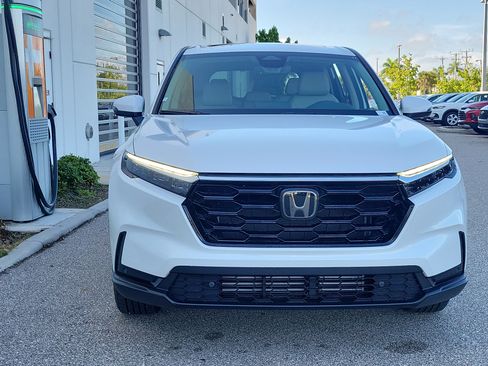 Used 2024 Honda CR-V EX-L image 2