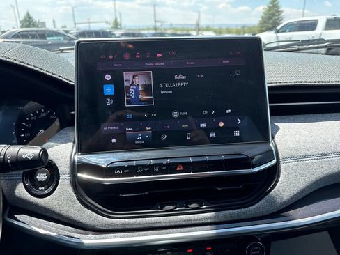Used 2022 Jeep Compass Latitude w/ Convenience Group AWD/4WD image 18