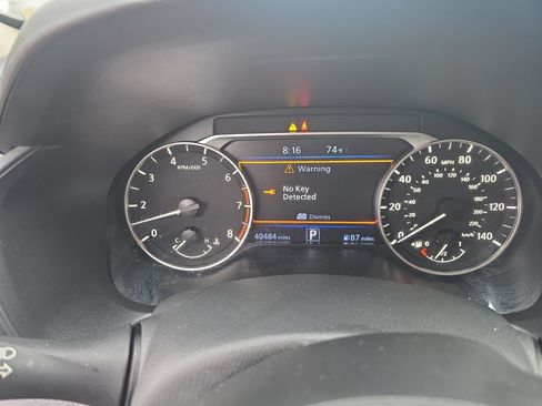 Used 2025 Nissan Altima 2.5 SV FWD image 14