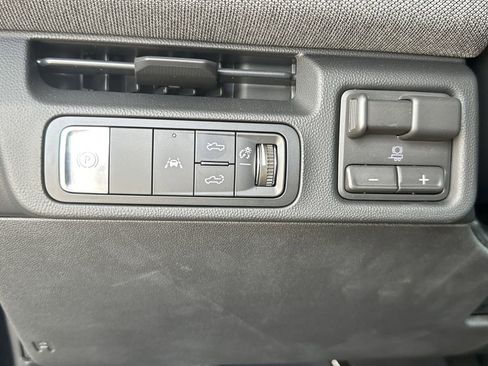 New 2026 GMC Sierra EV Elevation w/ LPO, Elevation Dark Package image 18