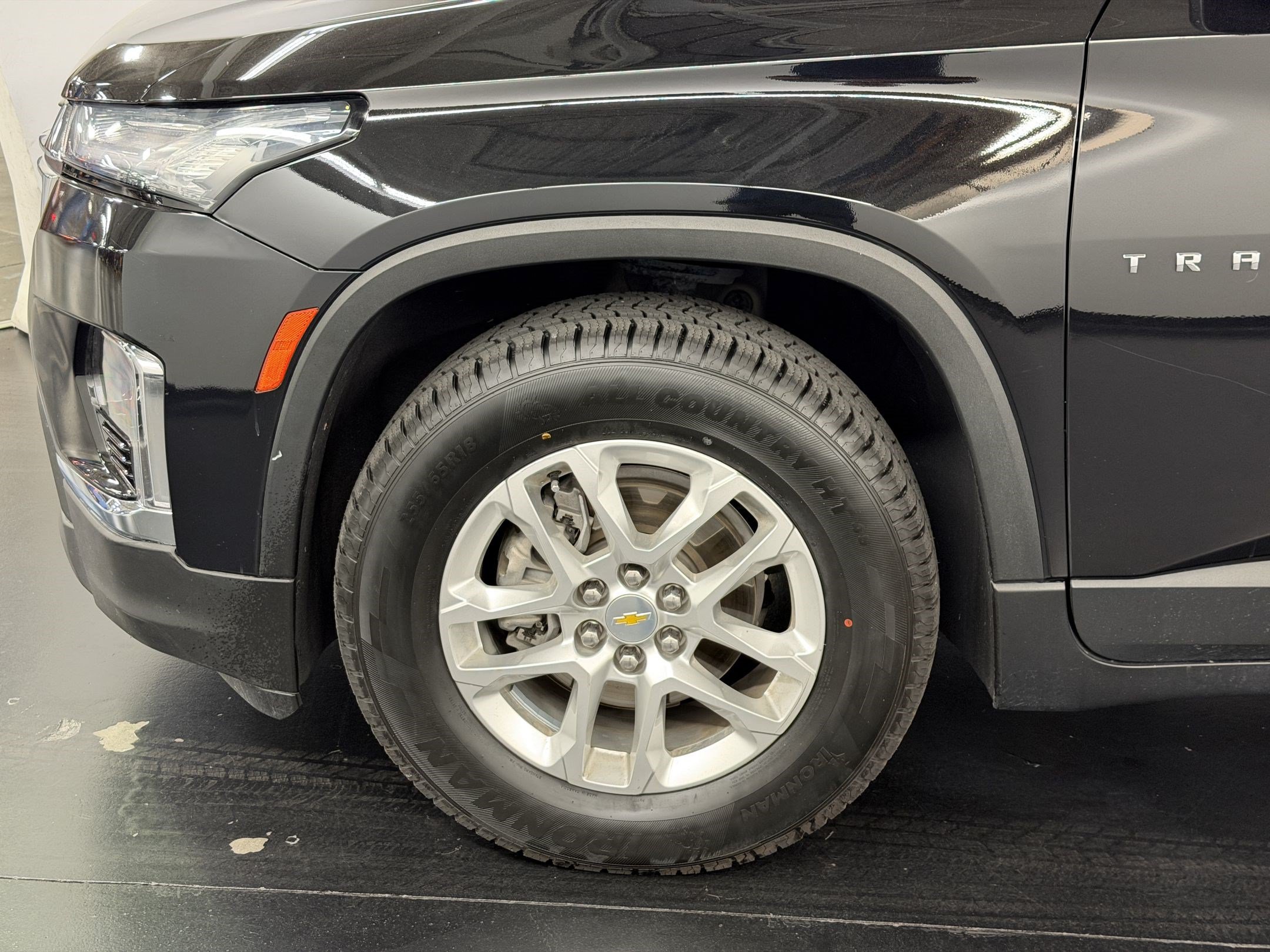 Used 2022 Chevrolet Traverse LS w/ LPO, Cargo Package FWD image 13
