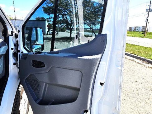 Used 2015 Ford Transit 250 image 15