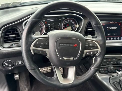 Used 2017 Dodge Challenger GT w/ Technology Group image 20