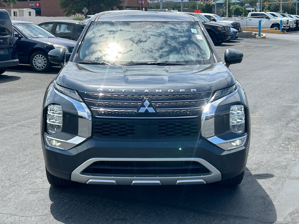 Used 2025 Mitsubishi Outlander 4WD Plug-In Hybrid image 10