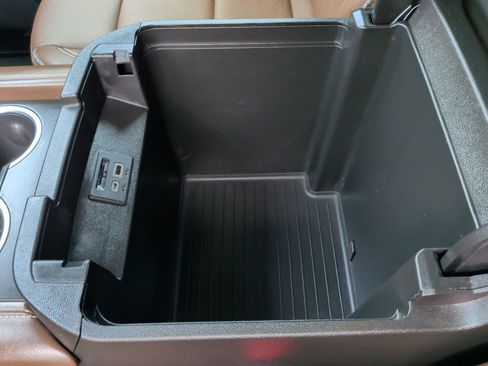 Used 2021 Chevrolet Tahoe High Country w/ Premium Package RWD image 37