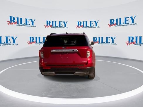 Certified 2021 Ford Explorer XLT w/ Equipment Group 202A image 8