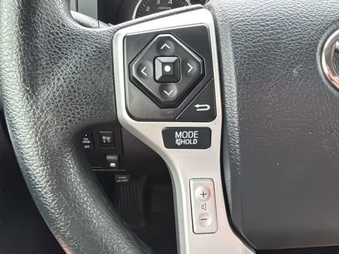 Used 2017 Toyota Tundra SR5 AWD/4WD image 18