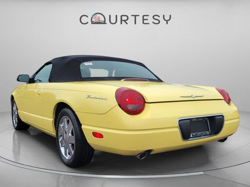 Used 2002 Ford Thunderbird Deluxe image 5